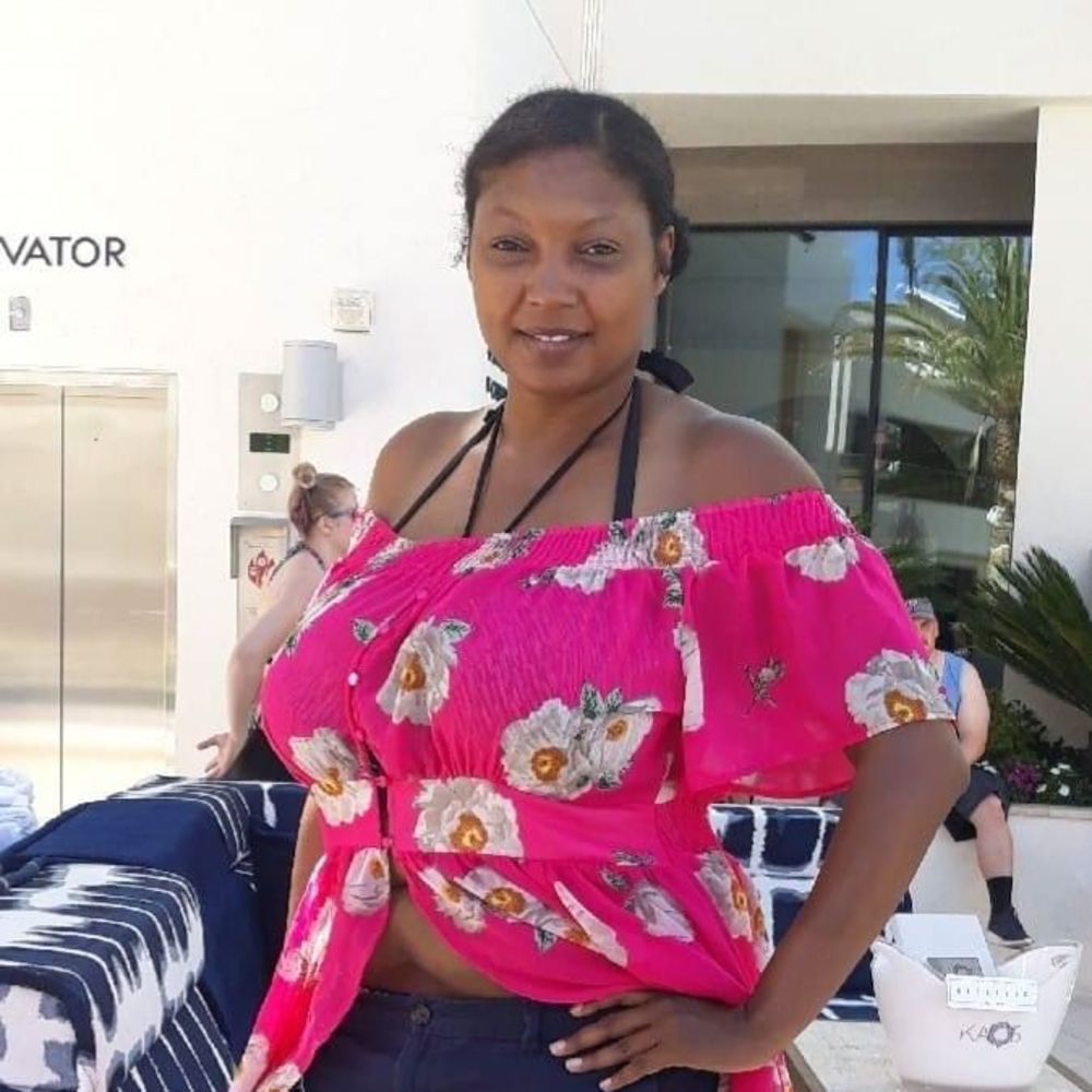 Meet your Posher, Ro